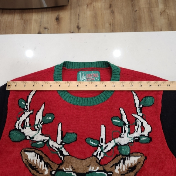 Ugly Christmas Sweater Let It Glow Reindeer Sweater Men's Large Red Green Black - Picture 9 of 13